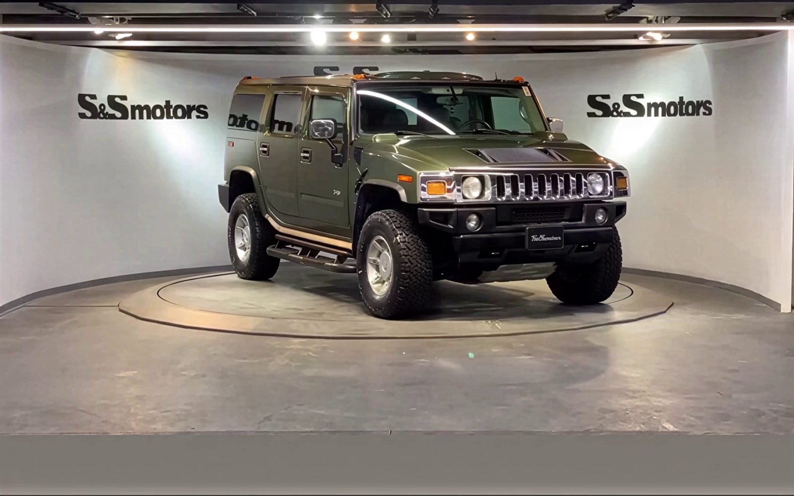 A Hummer on a YılPlat platform, S&S Motors