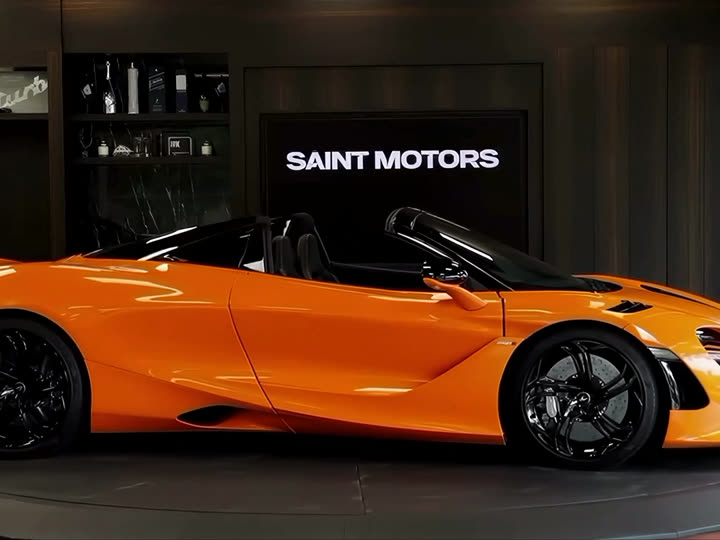 McLaren 750S Spider turning on a YılPlat, frame 2