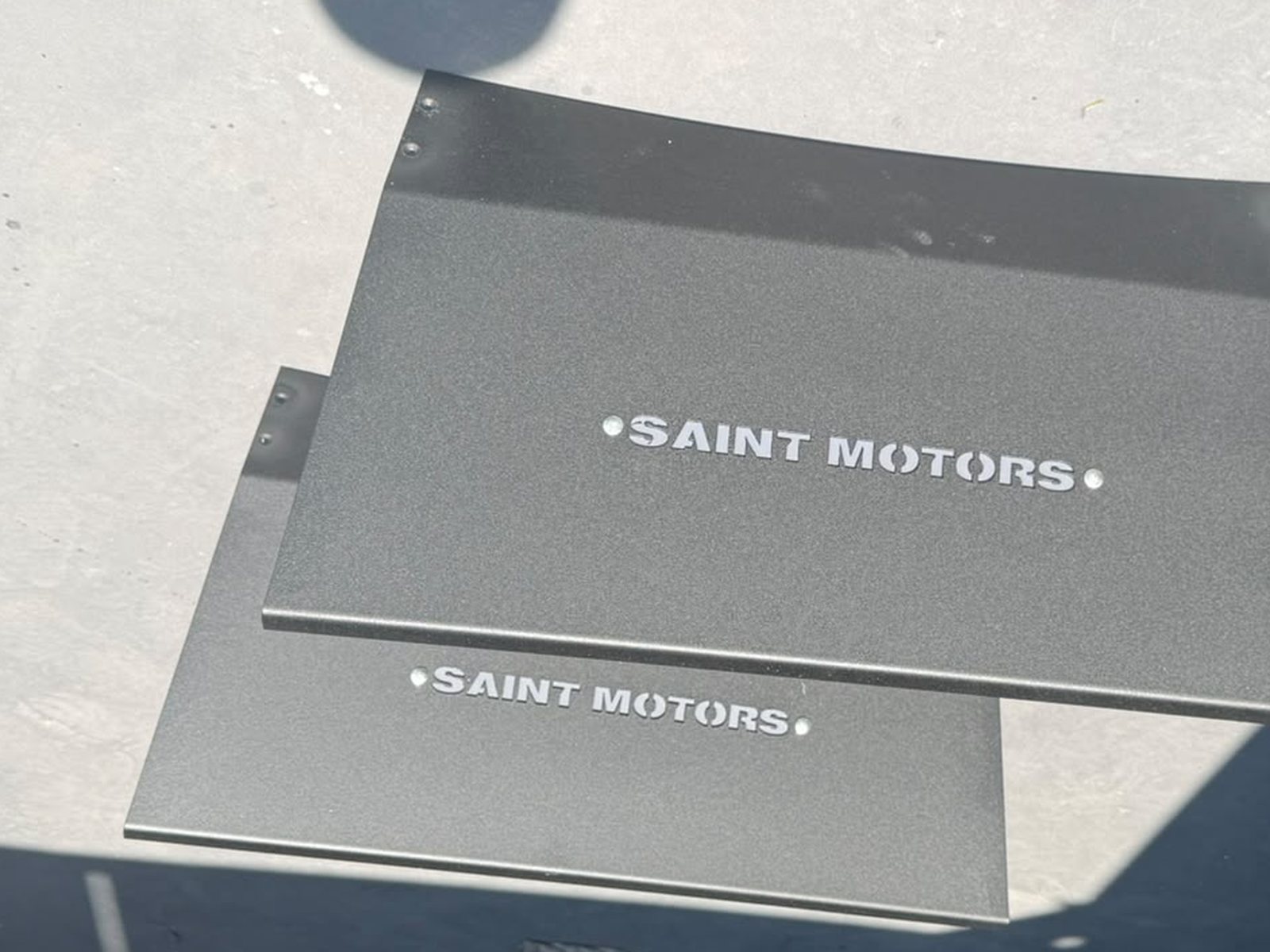 Ramp panels carrying the Saint Motors logo, Düzce